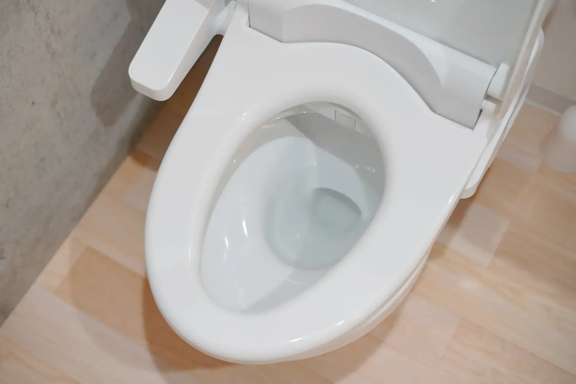 トイレのポコポコ音と水位低下の原因は？修理、業者選び、悪徳業者のよくある手口まで完全ガイド！
